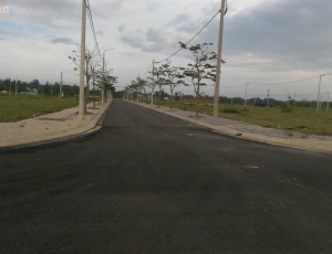 CẦN BÁN GẤP 2 LÔ GÓC PHÍA NAM ĐÀ NẴNG GẦN TRUNG TÂM THƯƠNG MẠI 