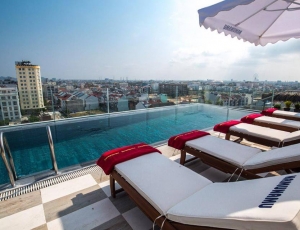 Cho thuê căn hộ cao cấp tại khu phố Tây cách biển 200m đi bộ, căn hộ có đầy đủ tiện nghi, có nhà hàng hồ bơi.
