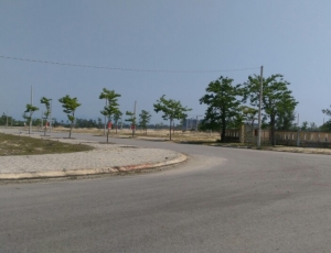 CẦN BÁN GẤP 2 LÔ GÓC TRONG KHU SINH THÁI VEN BIỂN ĐÀ NẴNG