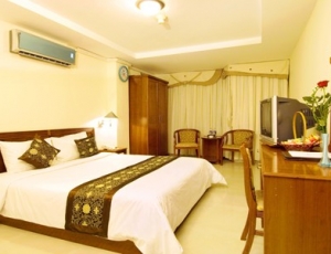 Bán Khách Sạn mới 3 SAO ven biển Đà Nẵng cách biển 150m,12 tầng,48 phòng.LH ngay :0905.606.910