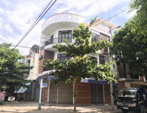 Cho thuê nhà 2MT đường Khúc Hạo-Nguyễn Thị Ba,quận Sơn Trà,Đà Nẵng 4 phòng rộng .0905.606.910