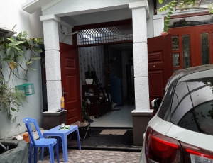 Cho thuê nhà 3T gần đường Phạm Văn Đồng 3PN,full nội thất,có hồ cá,sân đậu ô tô 22 tr/ tháng.LH ngay:0983.750.220