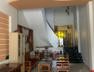 Cho thuê nhà 4T đường Nguyễn Xuân Nhĩ,Hải Châu,Đà Nẵng 6PN,25 tr/ tháng gần Lotte Mart quá rẻ.0983.750.220