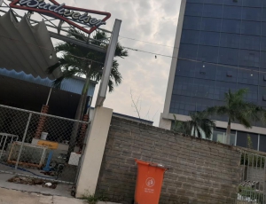 Cho thuê MBKD giá siêu rẻ đã XD sẵn quán vào KD liền,MT đường Võ Nghĩa,Đà Nẵng 300 m2 đất.0905.606.910